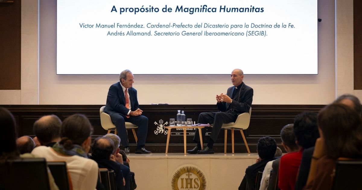Victor Manuel Fernández y Andrés Allamand Comillas
